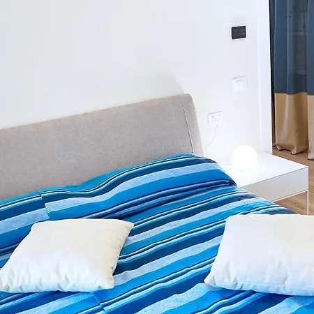 Fronte Mare - Argonautivacanze アパート *